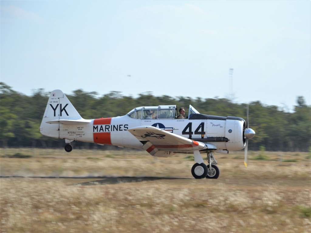 T-6 Texan en la Convención en Vuelo de la EAA 2023.