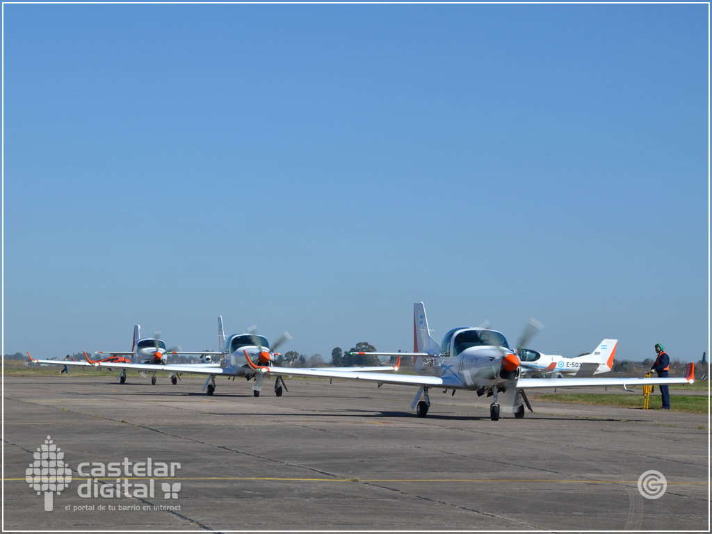 Aviones Grob 120TP
