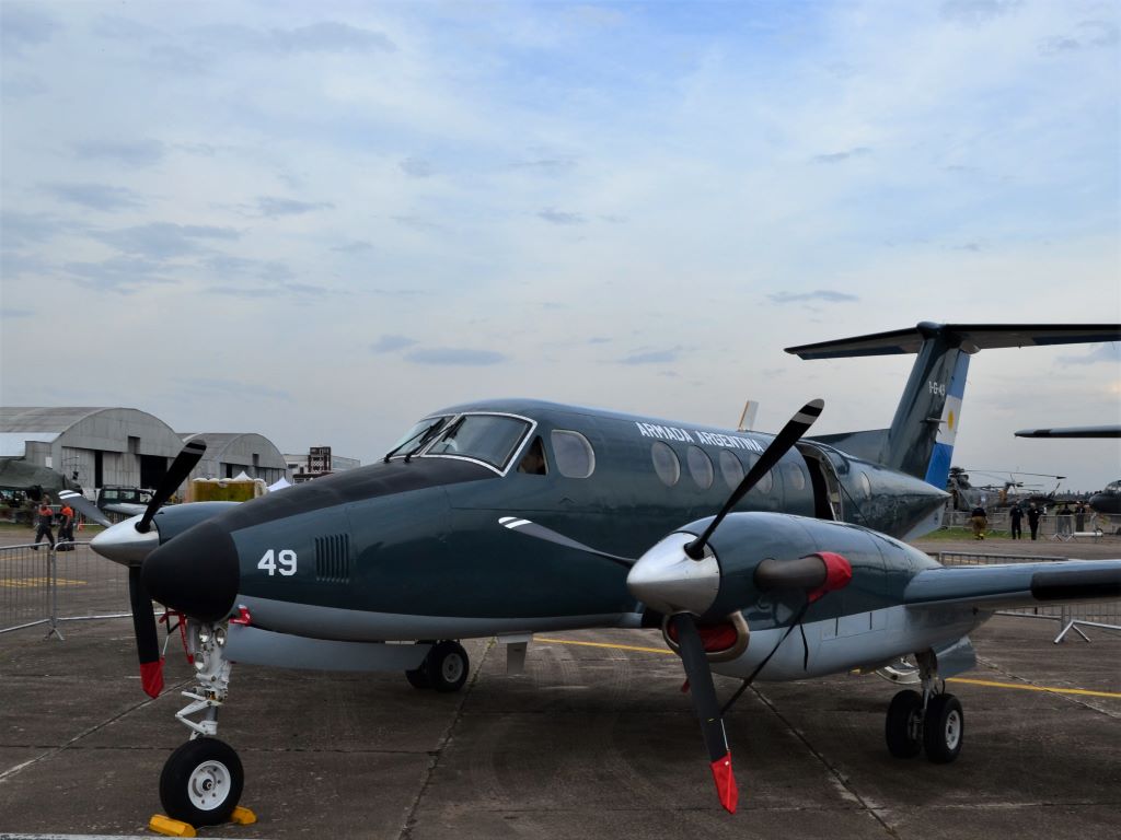 Beechcraft B200. 