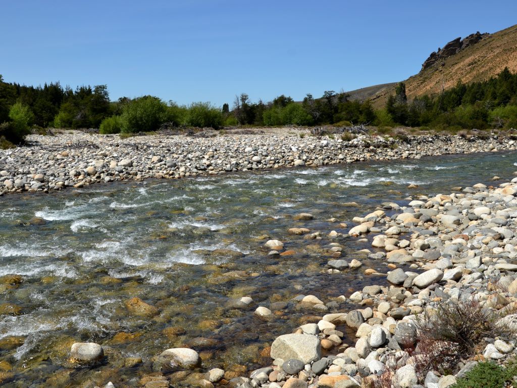 Río Ñirihuau. Frío y ruidoso. 