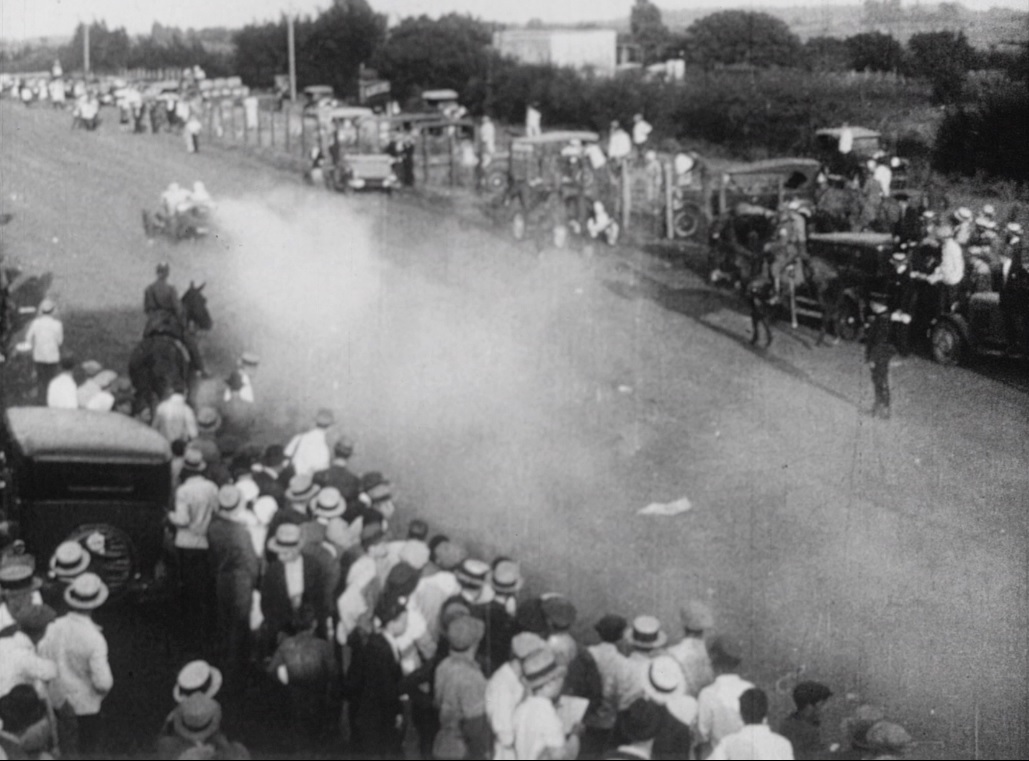 Carreras en Morón, La Prensa, 1928