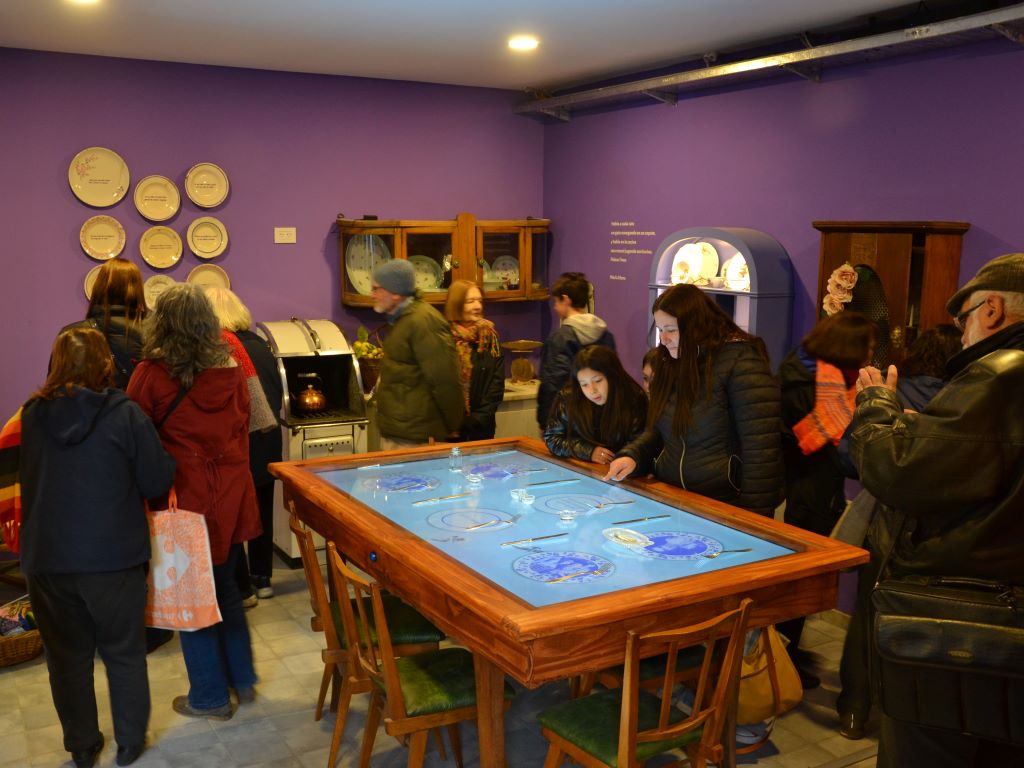 La creadora de Manuelita, la Reina Batata y el Mono Liso aprendió a leer y escribir en esta casona de Villa Sarmiento. 