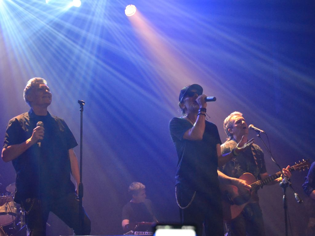 Ella Es Tan Cargosa celebró 25 años de historia en el Teatro Gran Ituzaingó