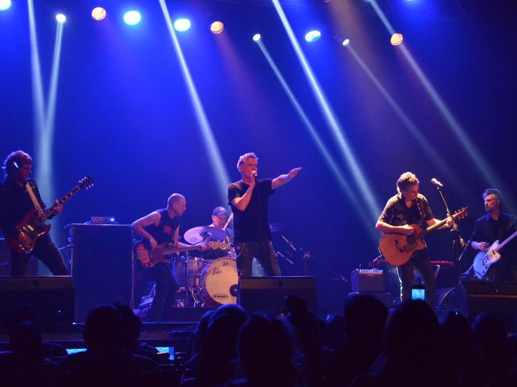 Ella Es Tan Cargosa celebró 25 años de historia en el Teatro Gran Ituzaingó