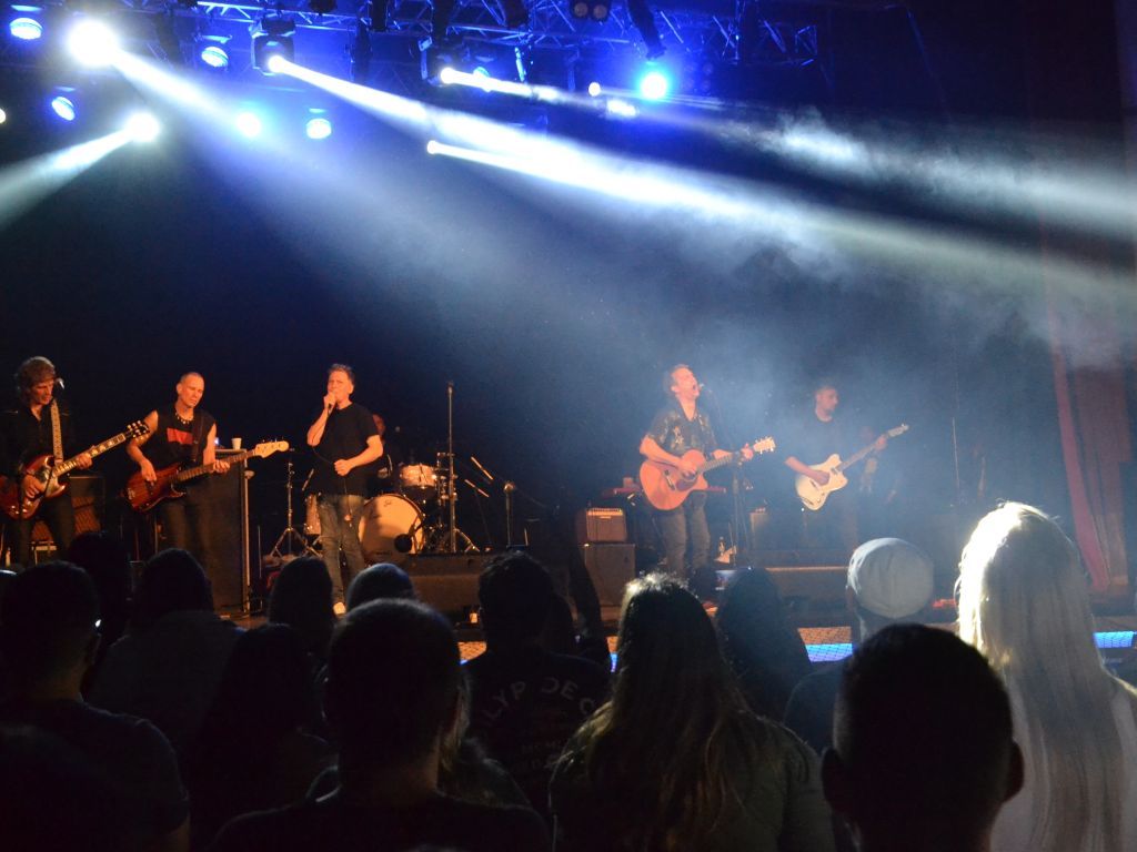 Ella Es Tan Cargosa celebró 25 años de historia en el Teatro Gran Ituzaingó