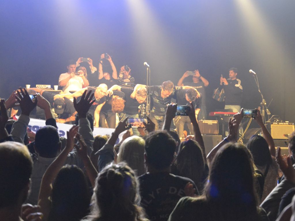 Ella Es Tan Cargosa celebró 25 años de historia en el Teatro Gran Ituzaingó
