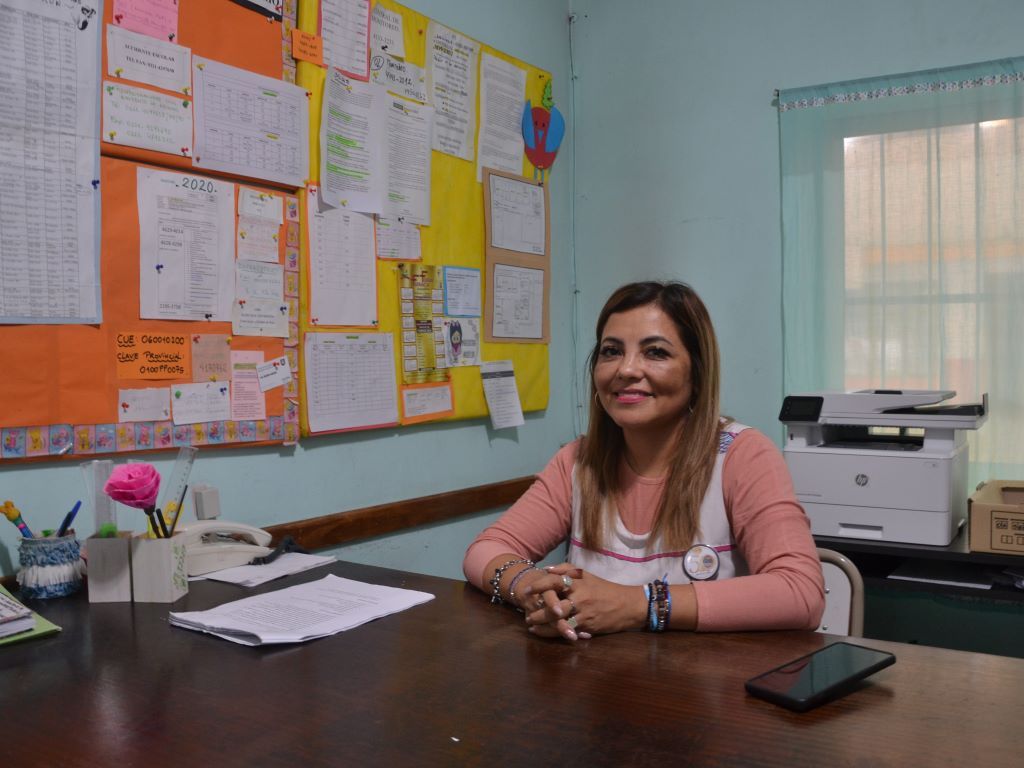 La Directora Romano antes fue Maestra de la Escuela 75. 