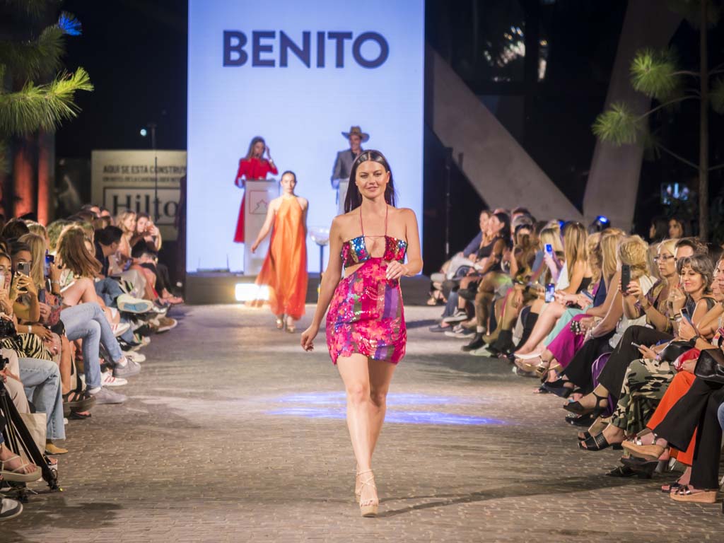 El desfile de moda Go Fashion cerró el año en Parque Leloir. 