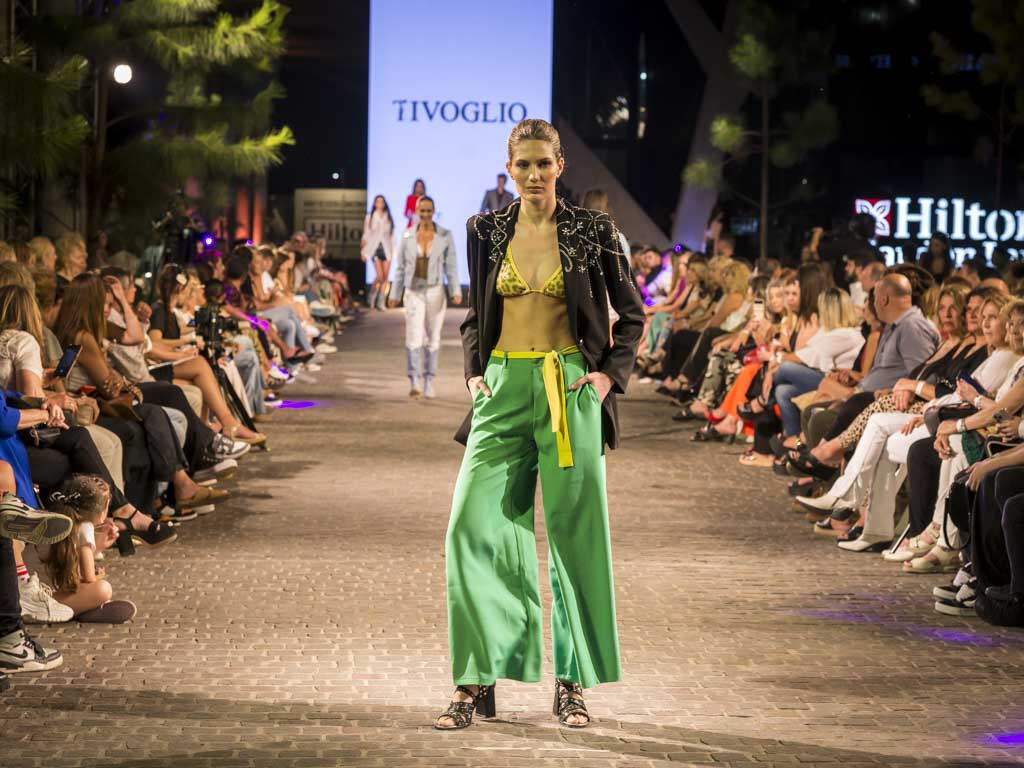 El desfile de moda Go Fashion cerró el año en Parque Leloir. 