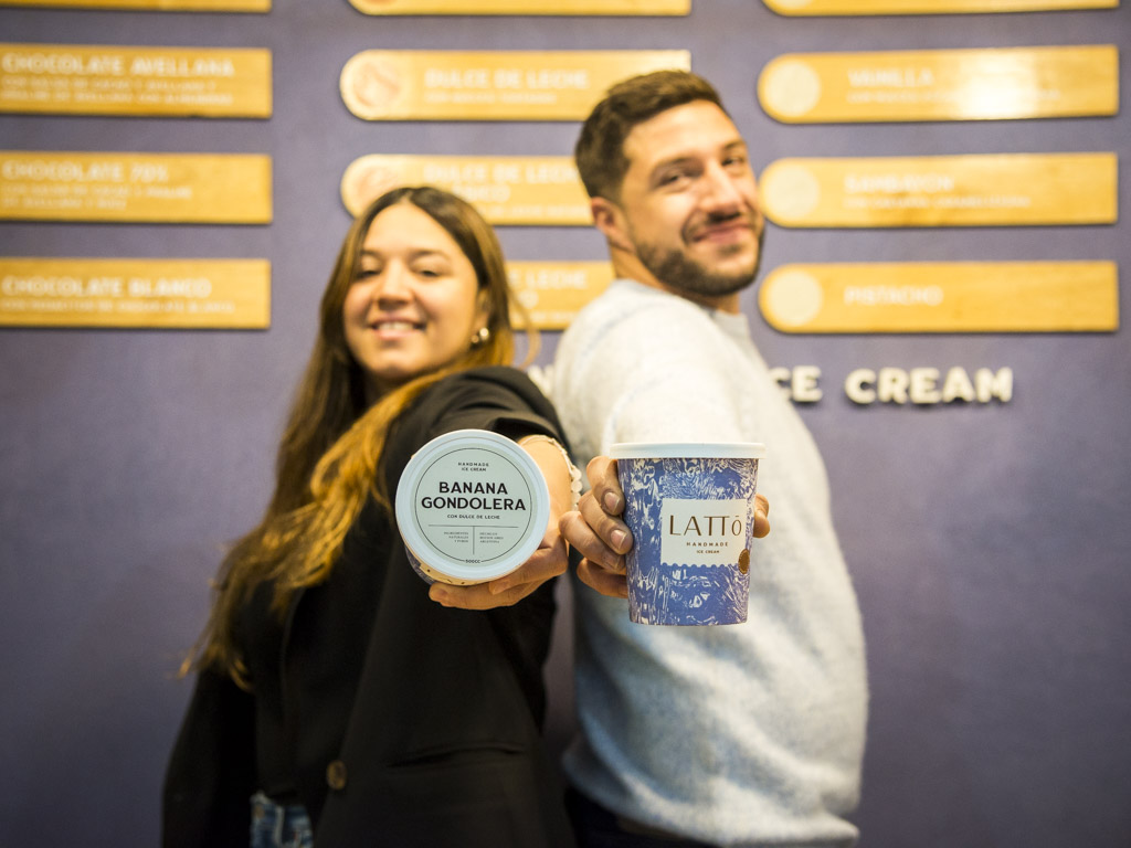 Latto Handmade Ice Cream es una heladería premium ubicada en Santa Rosa 1932, a metros de Munilla, en Castelar Norte.