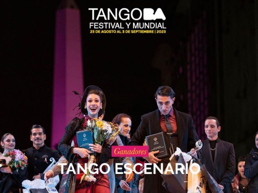 Julián Álvarez y Bruna Estellita, Campeones de Tango Escenario. 