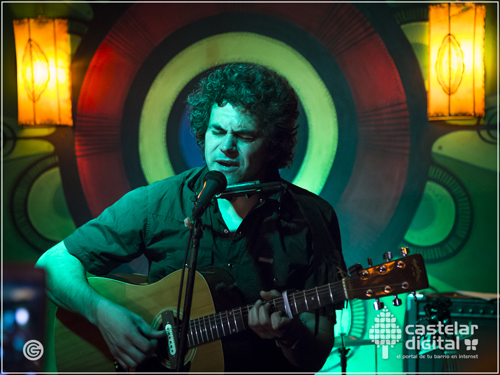 Hernán Sanchez + Partisanos en vivo en La Cucha Bar. Función del 6 de Abril 2019. Foto: Gabriel Colonna