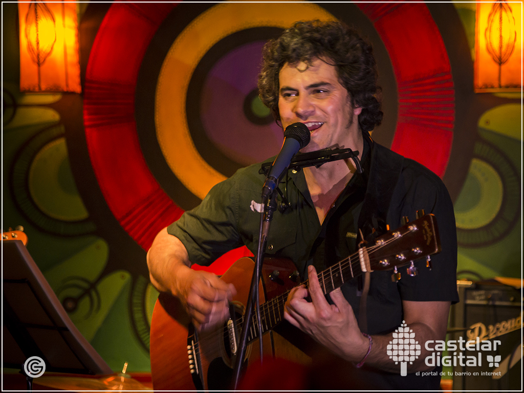 Hernán Sanchez + Partisanos en vivo en La Cucha Bar. Función del 6 de Abril 2019. Foto: Gabriel Colonna