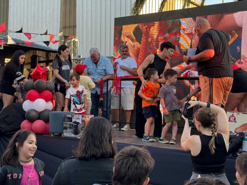 Club Mor&oacute;n celebr&oacute; sus 127 a&ntilde;os con un fiest&oacute;n