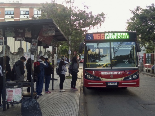 Nuevo ramal: El 166 une Morón con Ciudad Universitaria