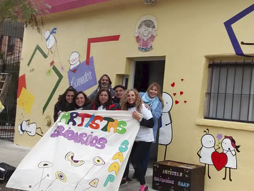 Voluntarios para una pintada Solidaria