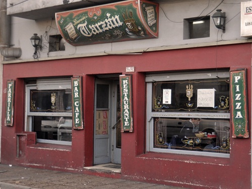 #Archivo20Años: Tarzán, de bar de estación a rincón de poetas y vecinos