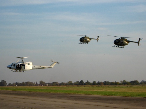 Travesura: niños "atacaron" un helicóptero de la Base de Morón en los 70