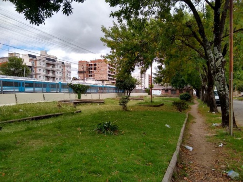 Construirán un parque de 1000 metros: “tendrá estaciones de salud, plazas y luminarias”