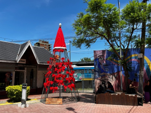 "Nochebuena en la pileta, a&ntilde;o nuevo color de nieve" por Dante Pena 