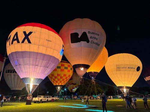 Más de 10000 personas disfrutaron el primer festival de globos de Buenos Aires