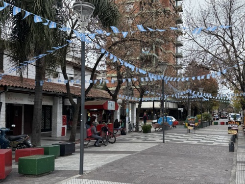 Castelar celebra el 25 de Mayo con m&uacute;sica, danza y chocolatada en Plaza Seca