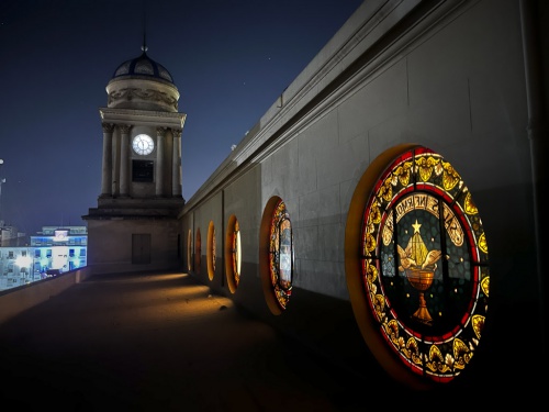 Recorrida por la Catedral de Morón: ¿Por qué sus torres son distintas?