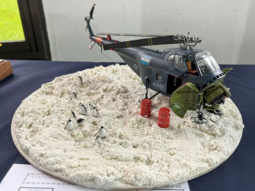 Plastimodelismo en Morón: modelos, charlas y pasión en el Museo Nacional de Aeronáutica