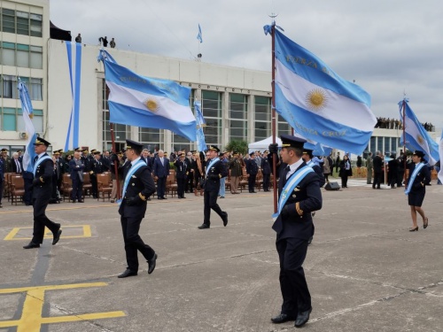 La Fuerza Aérea festejó su cumpleaños con un desfile en Morón