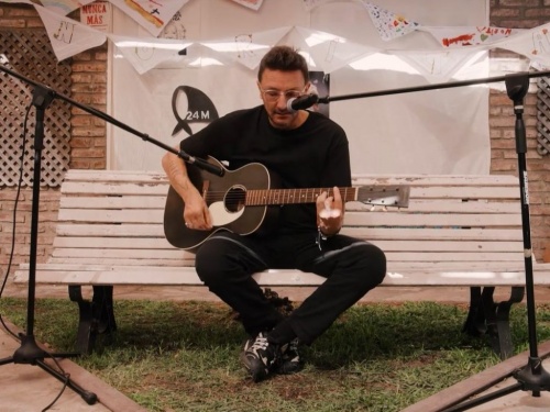 Emiliano Brancciari inaugur&oacute; "El Banquito de Norita", el nuevo ciclo cultural de la Casa Museo Nora Corti&ntilde;as