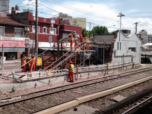 Obras y trabajos en la nueva estación Castelar