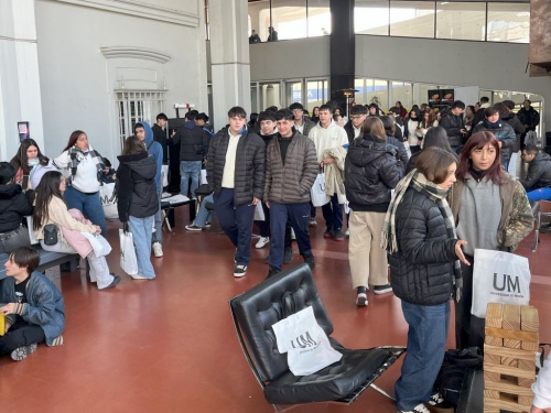 Miles de estudiantes participaron de la Expo Orientación Vocacional en la Universidad de Morón