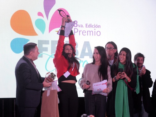 Una compa&ntilde;&iacute;a teatral de Castelar gan&oacute; el Premio FEBA Cultura 2026 en Teatro
