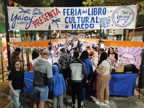 Haedo celebró la Feria del Libro con música, talleres y cultura barrial