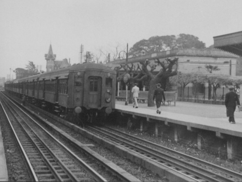 Hace 100 años corrió el primer tren eléctrico por la Zona Oeste