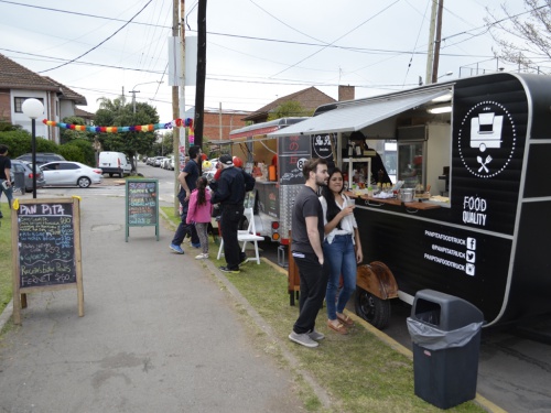 Los Food Trucks coparon la Plaza de los Españoles