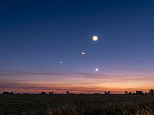 Seis planetas ser&aacute;n visibles en el cielo de Castelar durante el pr&oacute;ximo fin de semana