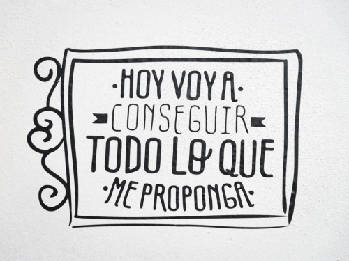 Kary Vinilos: “Podemos hacer stickers, logos, blackouts, banners, letras y carteles”