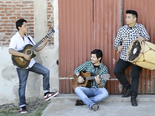 La Mentira: "Llevamos la música folklórica en nuestras raíces"