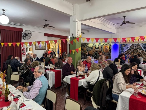 Les Quatre Barres: m&aacute;s de seis d&eacute;cadas de paella y cultura catalana en Castelar