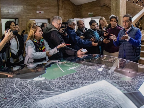 Una maqueta interactiva con todas las obras de Morón