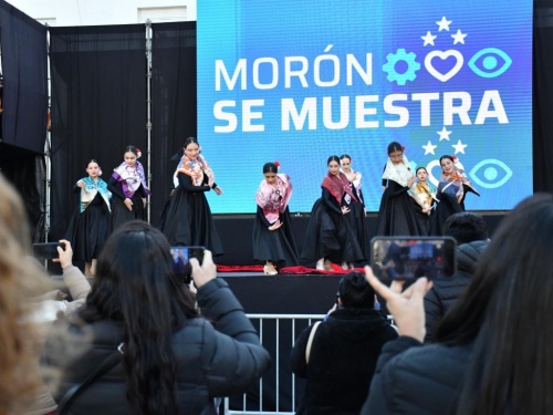 Empresas, emprendedores y cultura se reunieron en Expo Mor&oacute;n Se Muestra