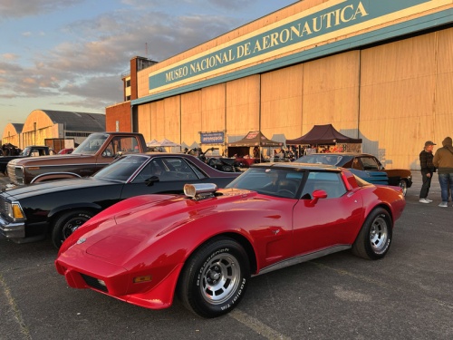 M&aacute;s de 300 autos cl&aacute;sicos rugieron en el Nacional Hot Rod de la Base A&eacute;rea de Mor&oacute;n