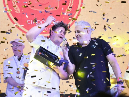 Pan Dulce de Oro: Mor&oacute;n celebr&oacute; el debut del festival en la Plaza San Mart&iacute;n