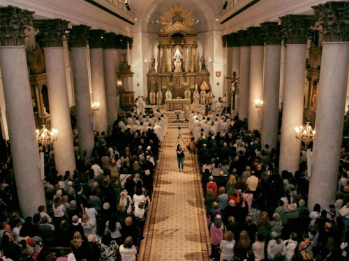 Los intendentes de Morón, Ituzaingó y Hurlingham homenajearon al Papa Francisco