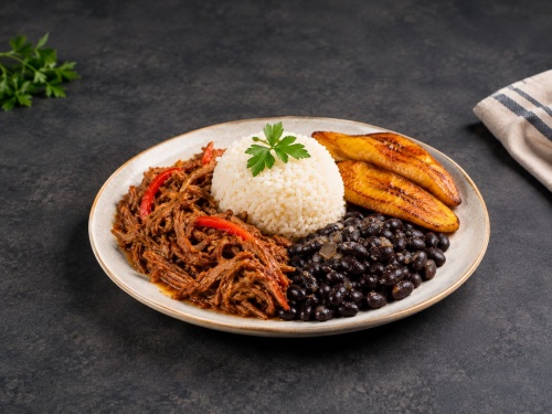 Historias con Toque Venezolano: El pabell&oacute;n criollo, el plato que representa a Venezuela