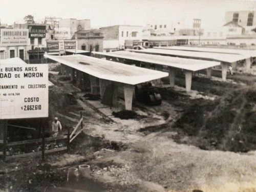 La Roche: cumplió 60 años la plaza más transitada de Morón