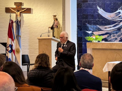 Raúl Lavié cantó en Castelar por los 100 años de la canonización de Santa Magdalena Sofía Barat