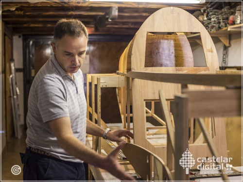 Vecino construye un avión en el garaje de su casa