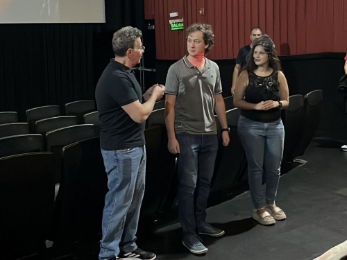 Se prometieron amor eterno en el cine al estilo Frankenstein